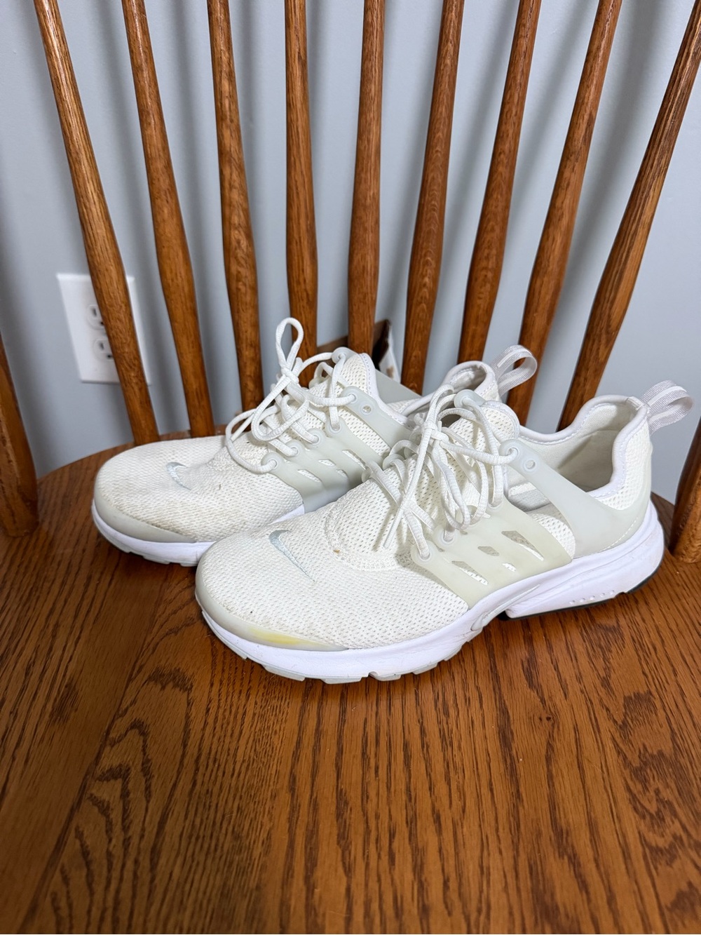 Nike Women's Cream Knit Athletic Sneakers